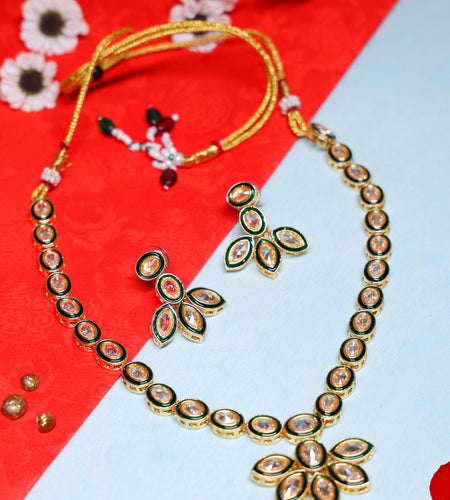 Classic Necklace with Earning Set