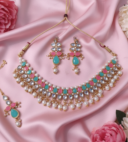 Trendy Necklace with Earing Set