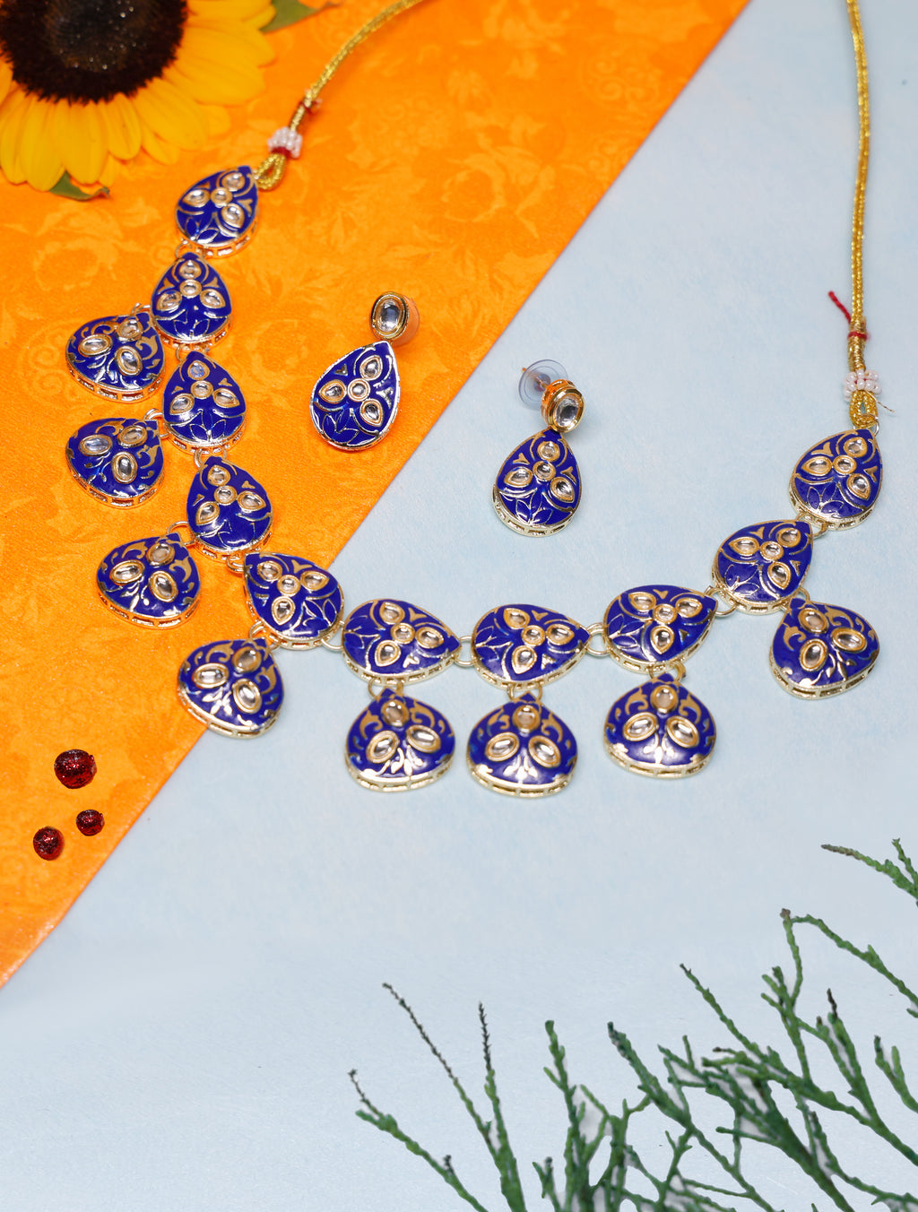 Trendy Necklace set with Earning