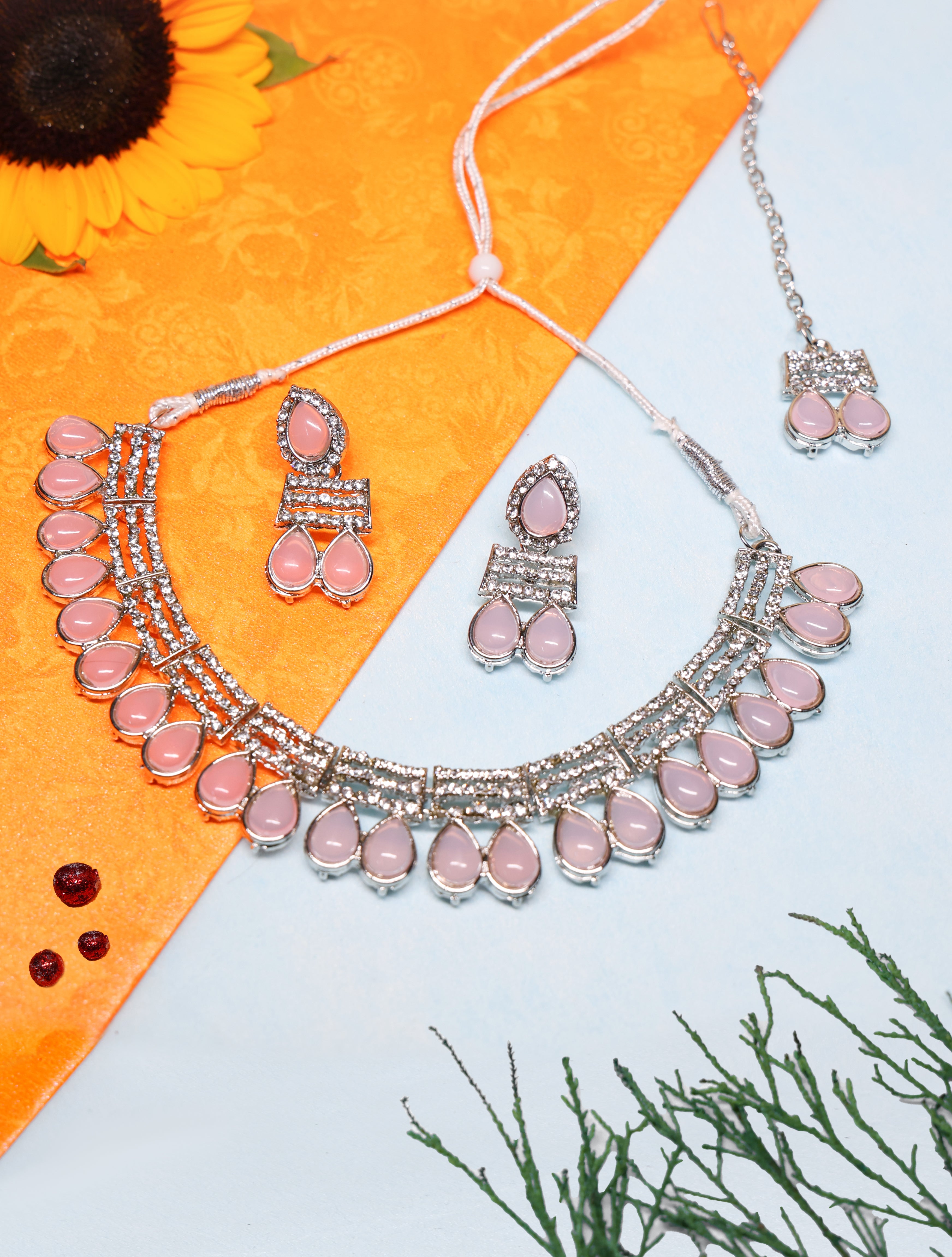 Shining Diva fashion Necklace