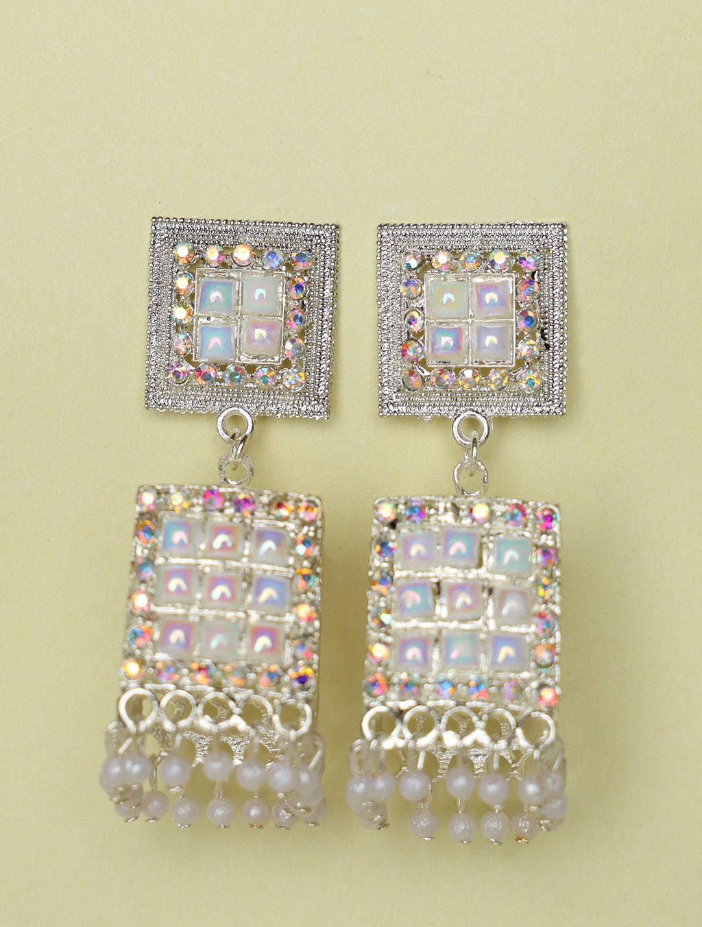 Fancy Trendy Jhumki Set.