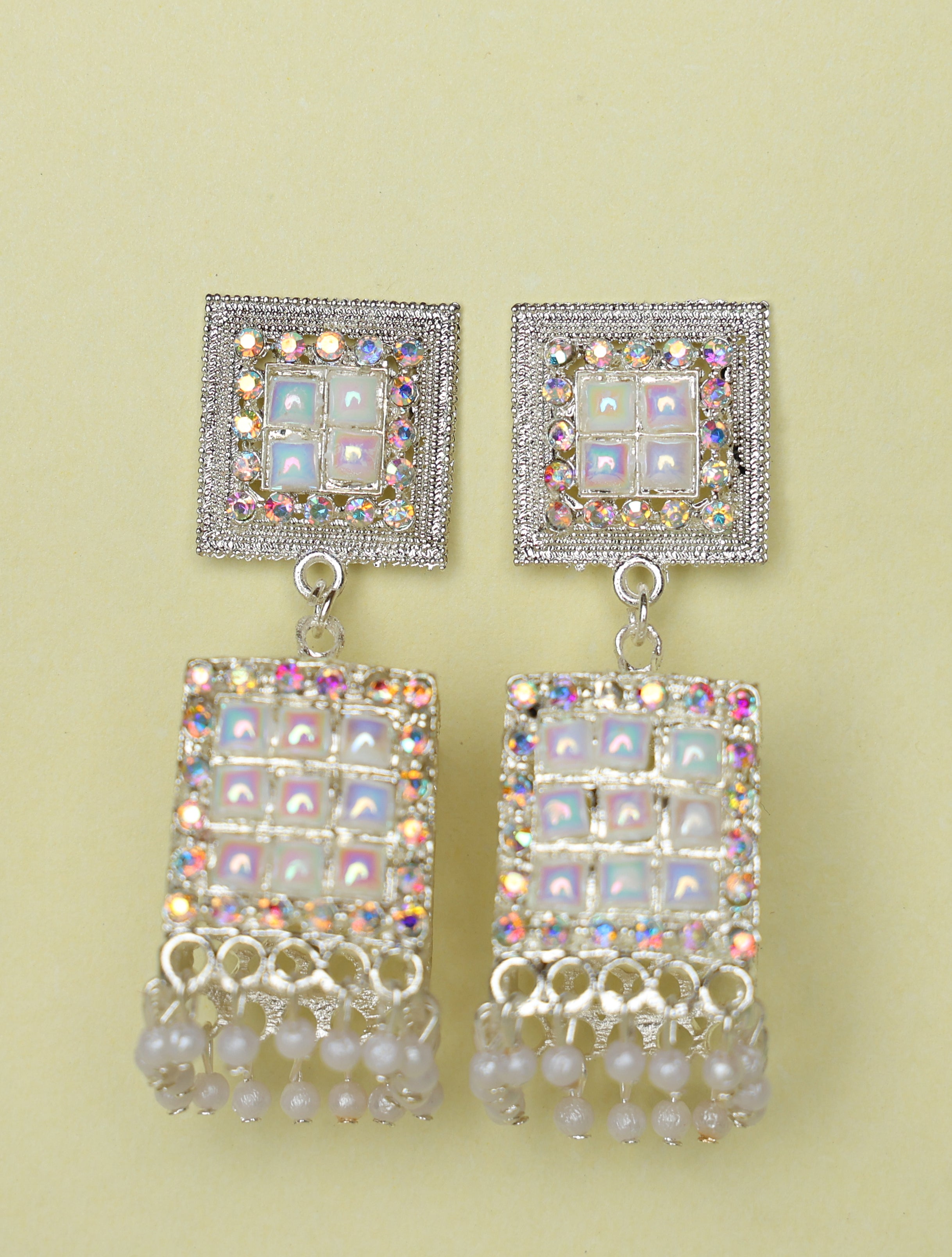 Fancy Trendy Jhumki Set.