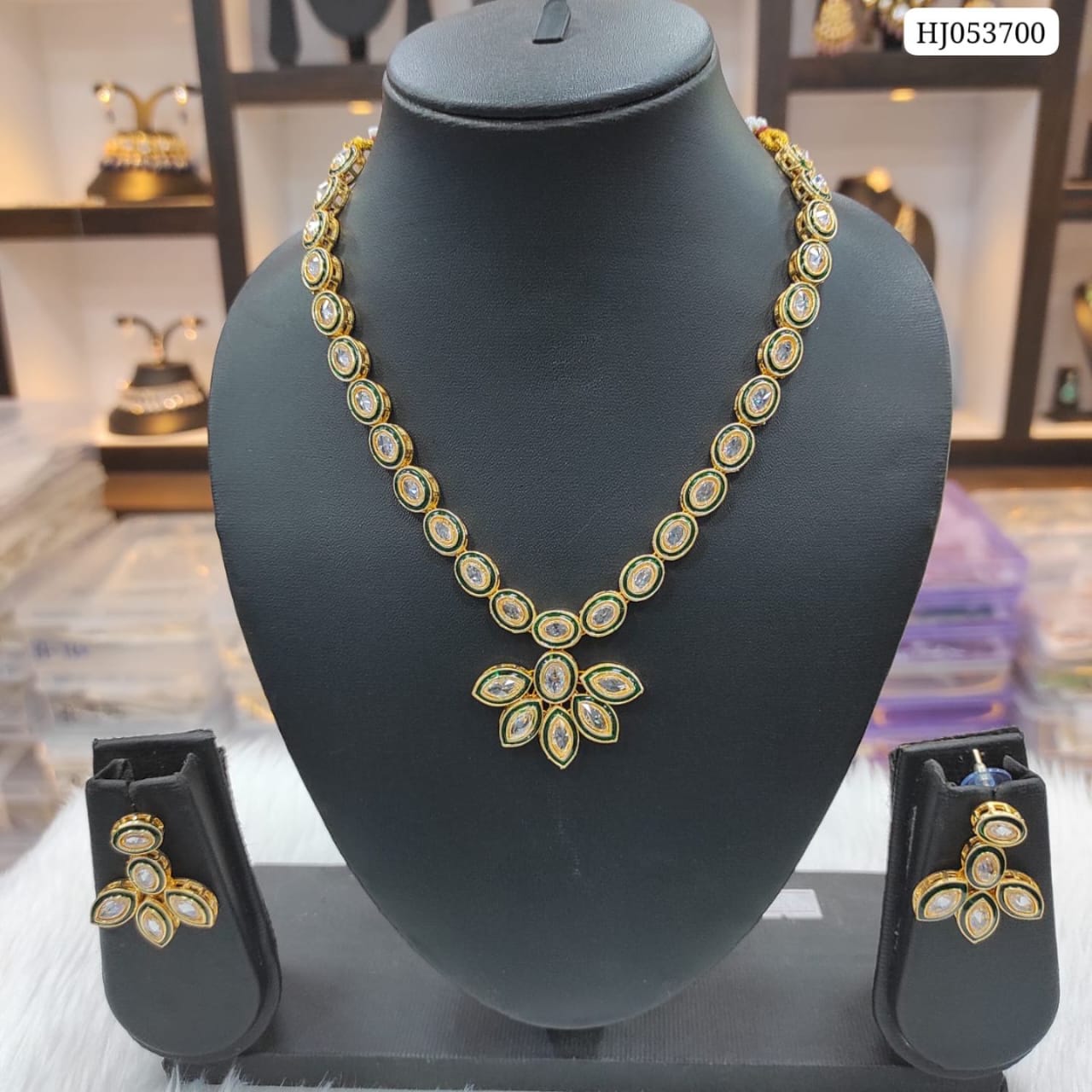 Classic Necklace with Earning Set